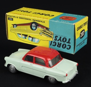 Corgi toys 207 standard vanguard iii saloon ee983 back