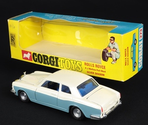 Corgi toys 273 rolls royce silver shadow ff73 back