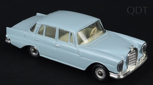 Dinky toys 186 mercedes 220 se ff89 front