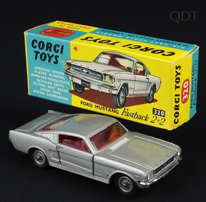 Corgi toys 320 mustang ff402 front