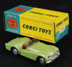 Corgi toys 305 triumph tr3 sports car ff403 front