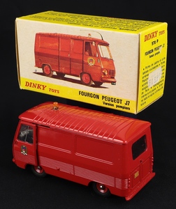 French dinky toys 570p peugeot van ff441 back