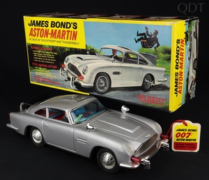 Gilbert 16701 james bond aston  martin ff563 front