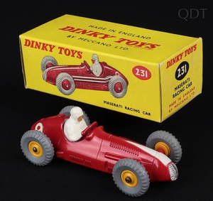 Dinky toys 231 maserati ff620 front