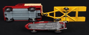 Corgi gift set 17 landrover ferrari racing car trailer ff791 base