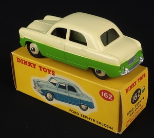 Dinky toys 162 ford zephyr saloon ff945 back