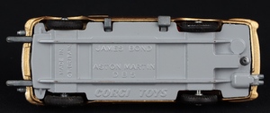 Corgi toys 261 james bond's aston martin gg93 base