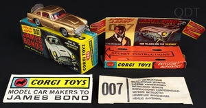 Corgi toys 261 james bond's aston martin gg93 front