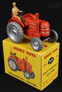 Dinky toys 301 field marshall tractor gg115 front