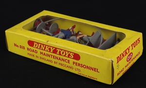 Dinky toys 010 road maintenance personnel gg139 box 2