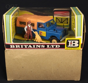 Britains models 9576 farm landrover gg172 front