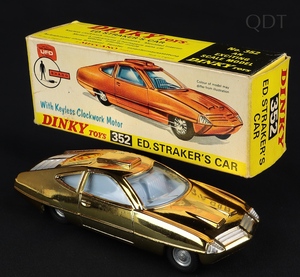Dinky toys 352 ed straker's car gg310 front