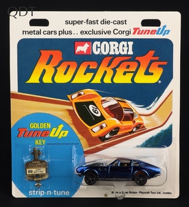 Corgi rockets 913 aston martin gg333 front