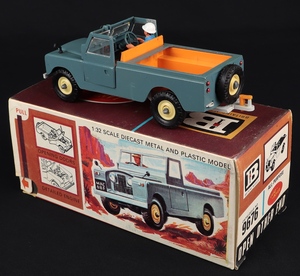 Britains models 9676 land rover gg364 back