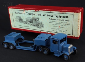 Britains models 1641 mechanical transport air force equipment underslung lorry driver gg453 front