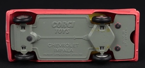 Corgi toys 220 chevrolet impala gg625 base