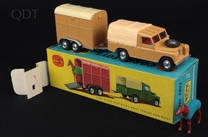 Corgi toys gift set 2 land rover rice's pony trailer gg652 front