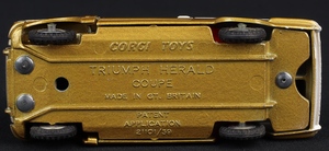 Corgi toys 231 triumph herald coupe gg653 base