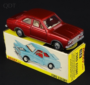 Dinky toys 168 ford escort gg927 front