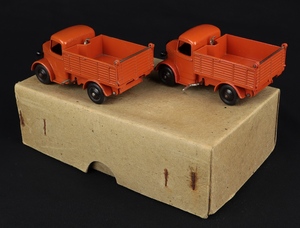 Trade box dinky toys 25m bedford end tippers gg954 back