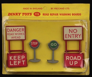 Dinky toys 778 road repair warning boards gg995 front.