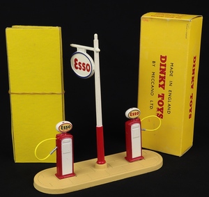 Dinky toys 781 petrol pump station esso hh25 back