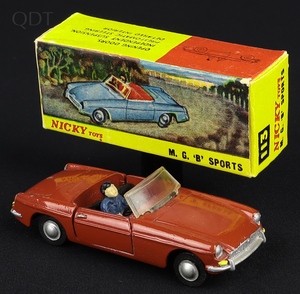 Nicky dinky toys 113 mgb sports hh95 front