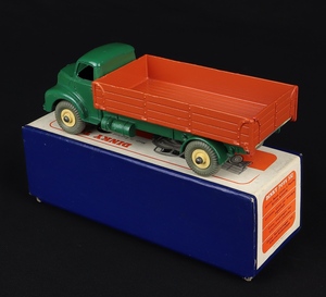 Dinky toys 532 tailboard comet wagon hh282 back