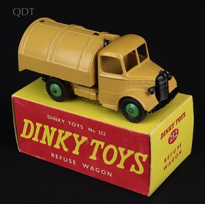 Dinky toys 252 refuse wagon hh431 front