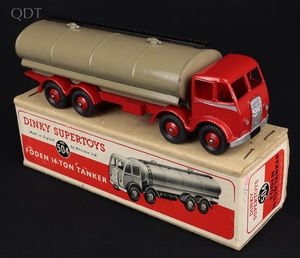 Dinky supertoys 504 foden 14 ton tanker hh489 front