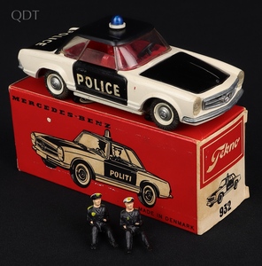 Tekno models 932 mercedes police hh574 front