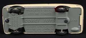 Corgi toys 230 mercedes benz 220 se hh740 base