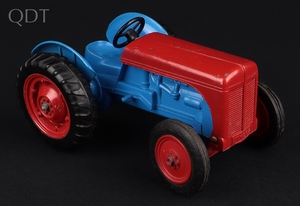 Mettoy castoys 862 ferguson tractor hh792 front