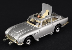 Corgi toys 271 james bond aston martin hh821 car