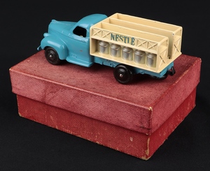 French dinky 25o studebaker milk truck nestle hh922 back