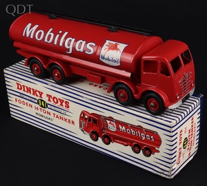 Dinky toys 504 941 mobilgas foden tanker jj38 front