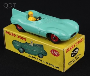 Dinky toys 238 d type jaguar racing car jj401 front