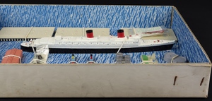 Tri ang minic presentation set m891 ships jj457 close up