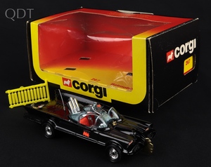 Corgi toys 267 batmobile jj491 front