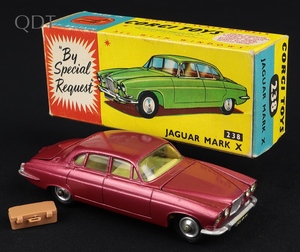 Corgi toys 238 jaguar mark x jj650 front