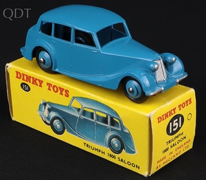 Dinky toys 151 triumph saloon jj747 front