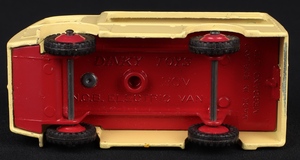 Dinky toys 491 ncb van jj974 base