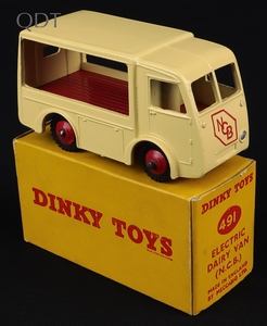 Dinky toys 491 ncb van jj974 front