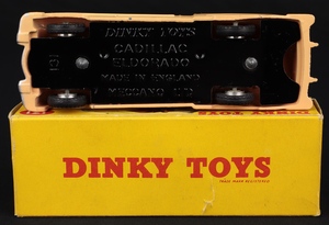 Dinky toys 131 cadillac tourer kk28 base