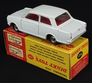 Dinky toys 136 vauxhall viva kk266 back