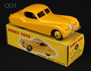 Dinky toys 157 jaguar xk120 coupe kk280 front
