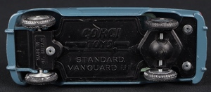 Corgi toys 352 raf staff car vanguard kk375 base