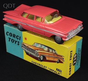 Corgi toys 220 chevrolet impala kk407 front