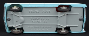 Corgi toys 235 oldsmobile super 88 kk411 base