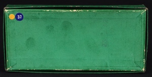 Dinky toys 5 train hotel staff kk422 base